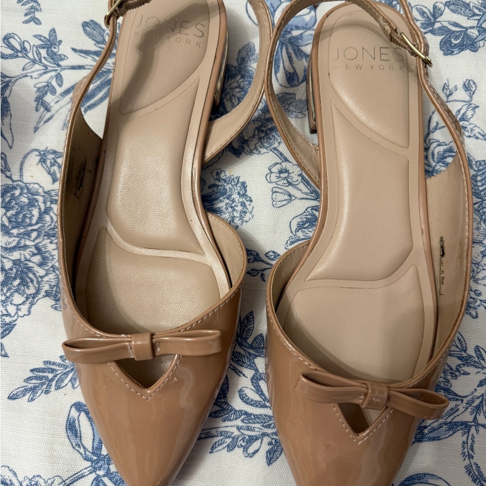 Jones New York Patent Slingback Flats in Nude